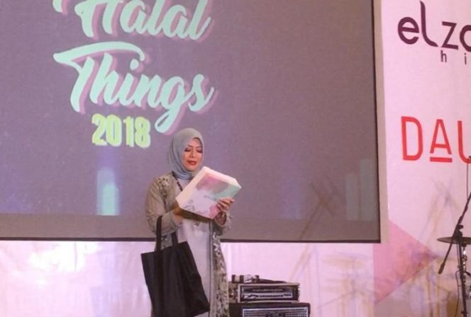 Fery Farhati Baswedan bersama Nur Asia Uno di acara Jakarta Halal Things di Senayan City, Jakarta (30/11/2018).