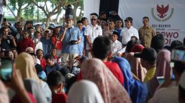 Calon Wakil Presiden 2019, Sandiaga Uno saat berada di Pantai Mutiara Bantaeng Sulawesi Selatan, Selasa (25/12/2018).