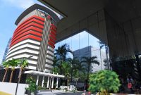 Maket gedung baru KPK disiapkan untuk peresmian gedung Baru KPK di Jakarta, Senin, (28/12). Rencananya Presiden Joko Widodo akan meresmikan gedung baru untuk lembaga anti rasuah itu pada Selasa (29/12). ANTARA FOTO/Hafidz Mubarak A/foc/15.