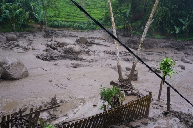 
 Banjir Bandang Melanda Kabupaten Bogor, Sebanyak 900 Jiwa Terdampak