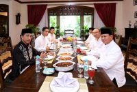 Menteri Pertahanan Prabowo Subianto bersilahturahmi ke kediaman Presiden RI Joko Widodo. (Instagram.com/@jokowi)