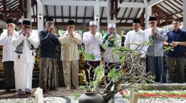 Calon presiden dari Koalisi Indonesia Maju (KIM) Prabowo Subianto mengunjungi Pondok Pesantren Tebuireng di Jombang, Jawa Timur. (Indtagram.com/@Prabowo)