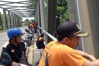 Tim Gabungan Temukan Jasad Pemuda Didik Nugroho yang Hanyut Sejauh 15 Km di Bengawan Madiun. (Dok. FIN)