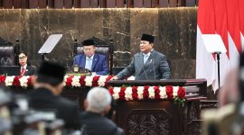 Presiden Prabowo Subianto menyampaikan pidato tegas soal penghapusan tantiem BUMN di Senayan. (Dok. Tim Media Prabowo)