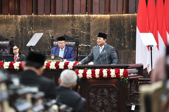Presiden Prabowo Subianto menyampaikan pidato tegas soal penghapusan tantiem BUMN di Senayan. (Dok. Tim Media Prabowo)