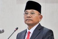 Bupati Simalungun Dr. H. Anton Achmad Saragih meninjau kesiapan infrastruktur pendukung rally internasional di kawasan kebun. (Dok. simalungunkab.go.id)
