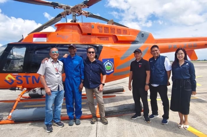 PT STM Sukseskan MotoGP menyediakan satu unit helikopter sebagai fasilitas transportasi dan evakuasi medis udara. (Dok. PT Sumbawa Timur Mining)