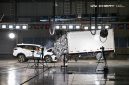 TIGGO7 undergoes a public crash test at the CHERY Brand Safety Challenge.